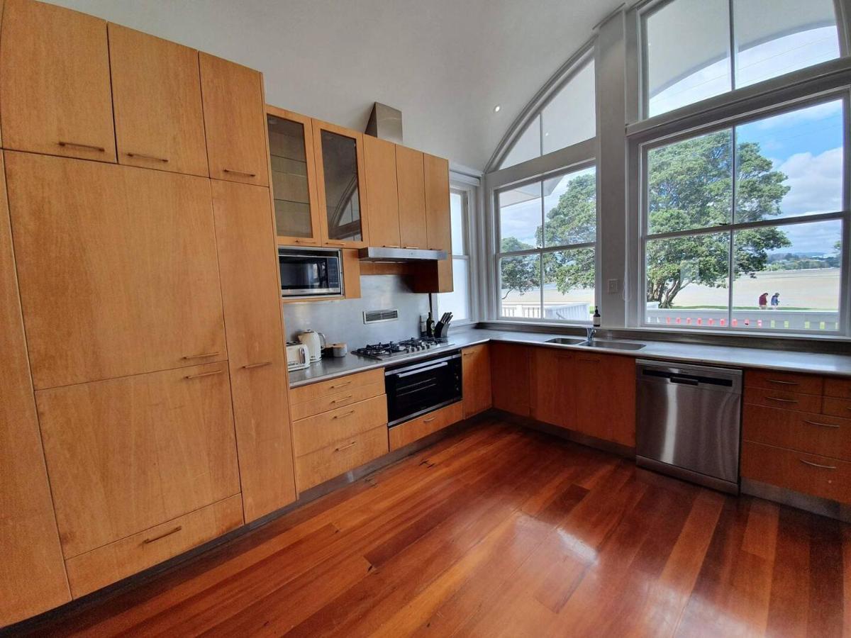 Tauranga - Big, Beautiful Villa On The Water! Bagian luar foto