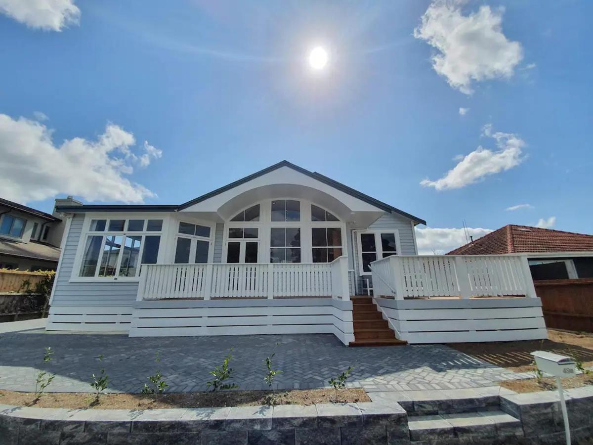 Tauranga - Big, Beautiful Villa On The Water! Bagian luar foto